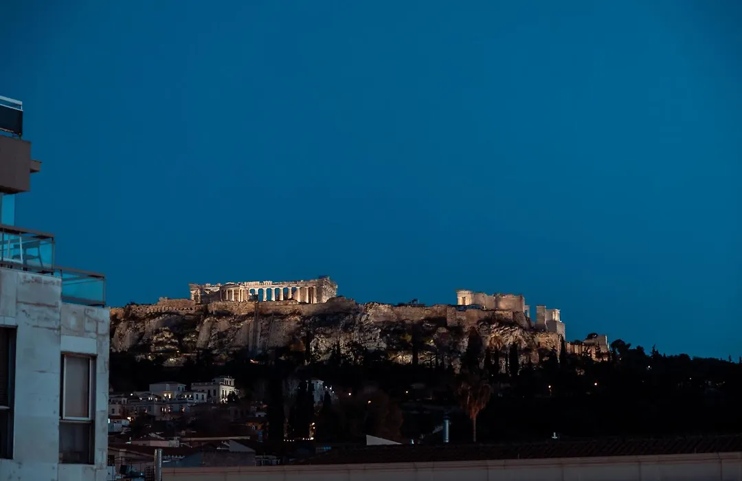 Parthenon Portrait Apartments-1
